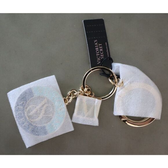 Victoria's Secret 11215800 Two-Tone Blue Charm w/VS Monogram Original Keychain - Picture 1 of 8